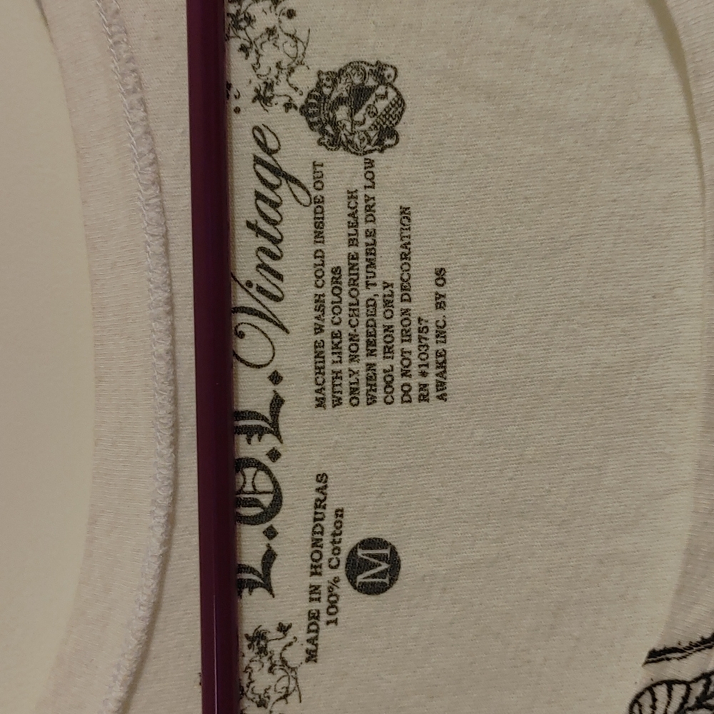 Graphic tee - Picture 2 of 2